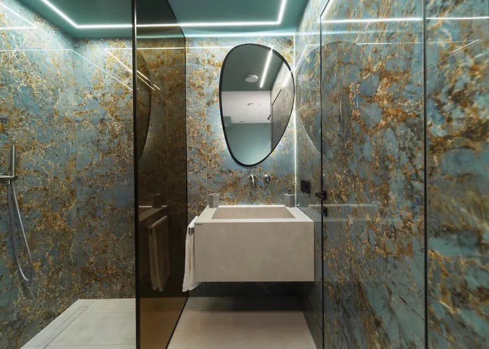 The Cave Casa de hóspedes 4*